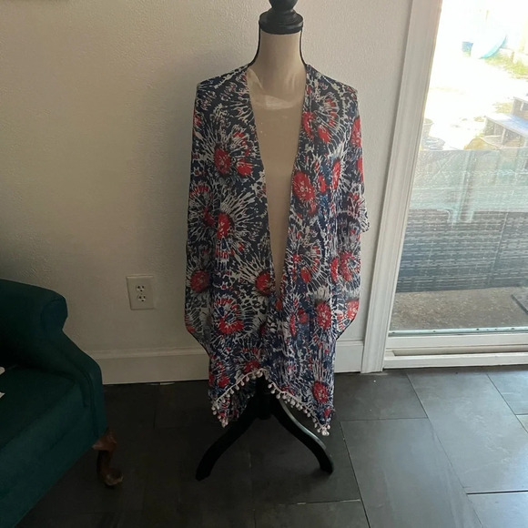 Red whit and blue over the shoulder Shaw - Picture 1 of 3